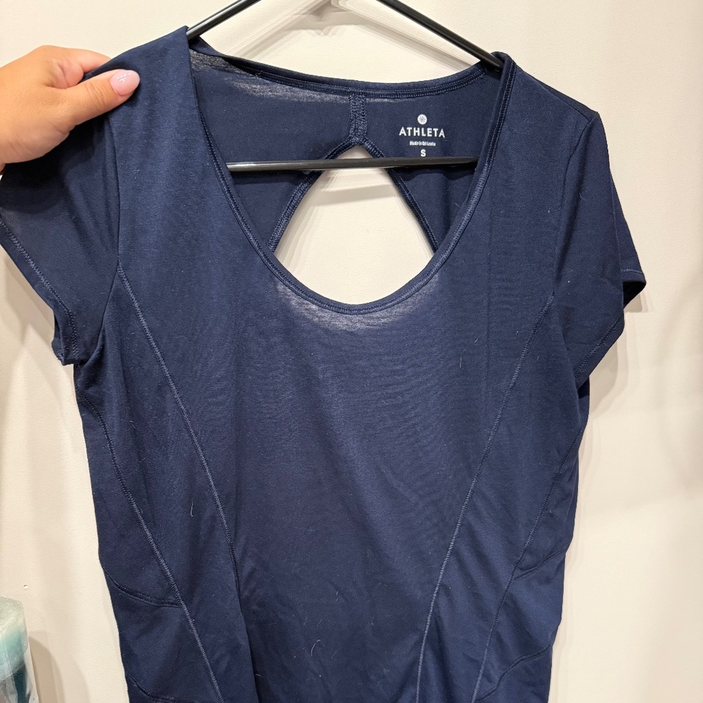Athleta shirt